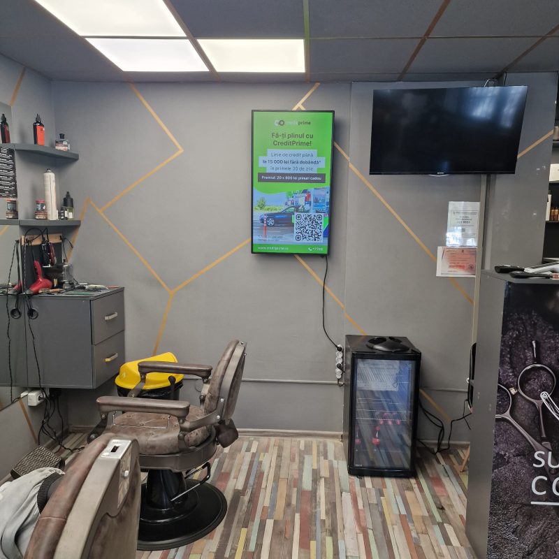 Reteaua Digitala DOOH Indoor - Sud Barber Concept Reteaua Digitala DOOH Indoor - Sud Barber Concept